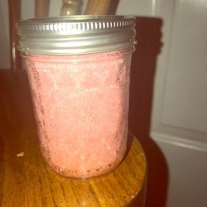 Medium peppermint sugar scrub